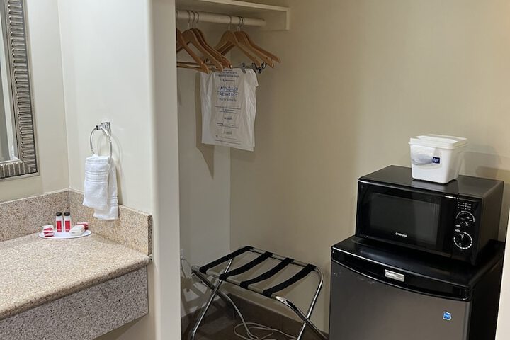Room 16 of 25