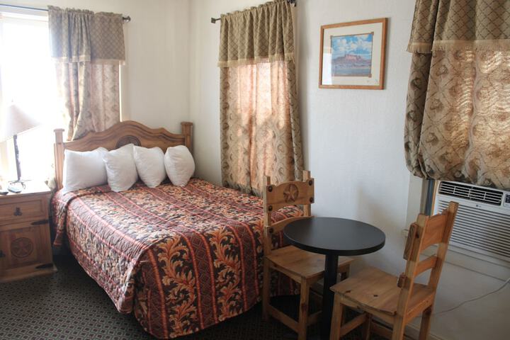 Room 9 of 10
