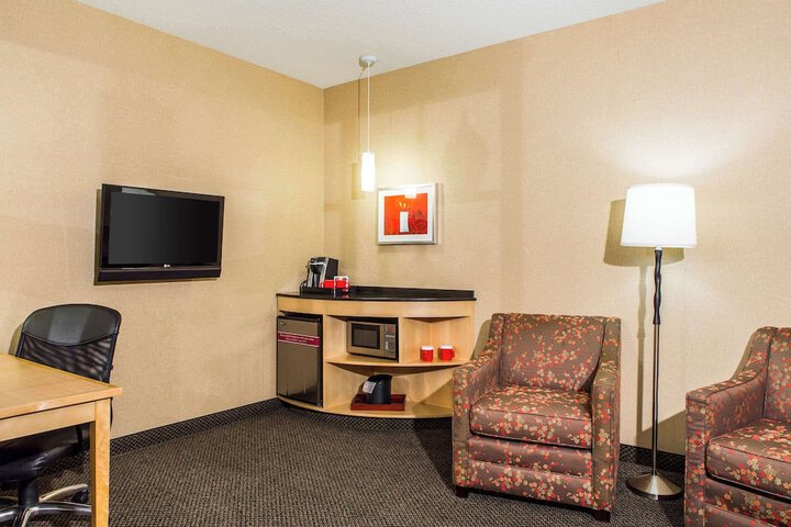 Room 28 of 37