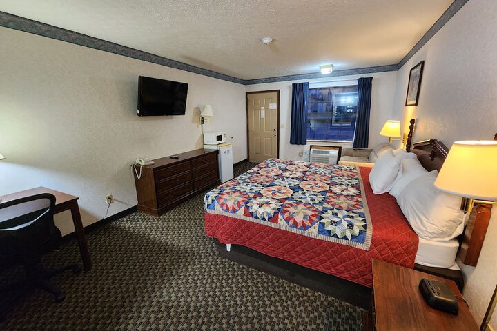 Room 34 of 86