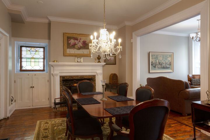 Sir Isaac Brock B & B Luxury Suites