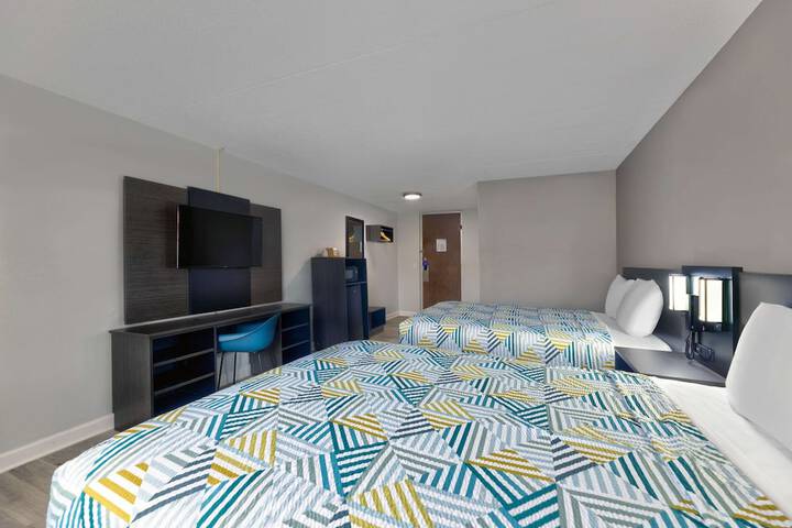 Room 11 of 27