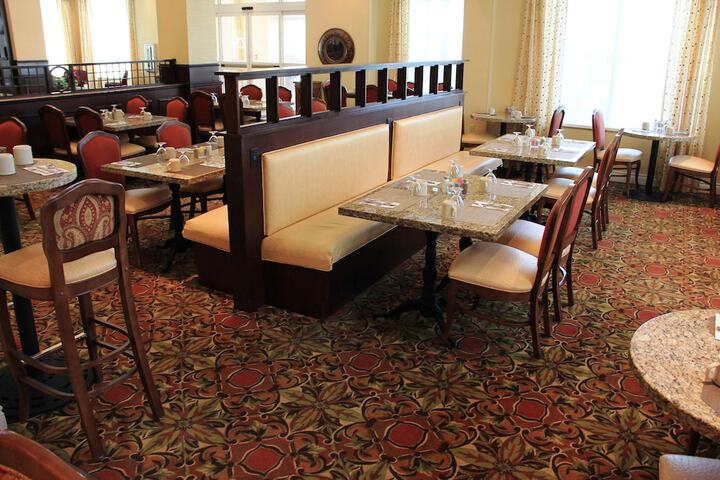 Dining 50 of 59