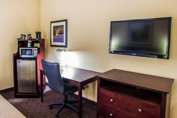 Quality Inn & Suites Peoria North