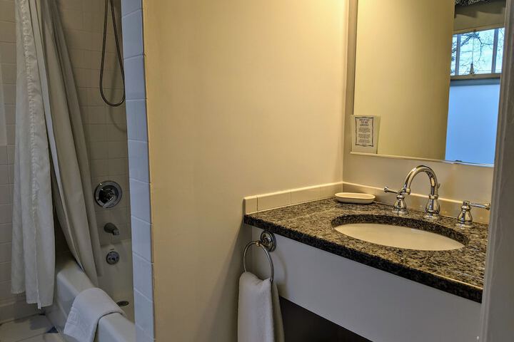 Room 137 of 239