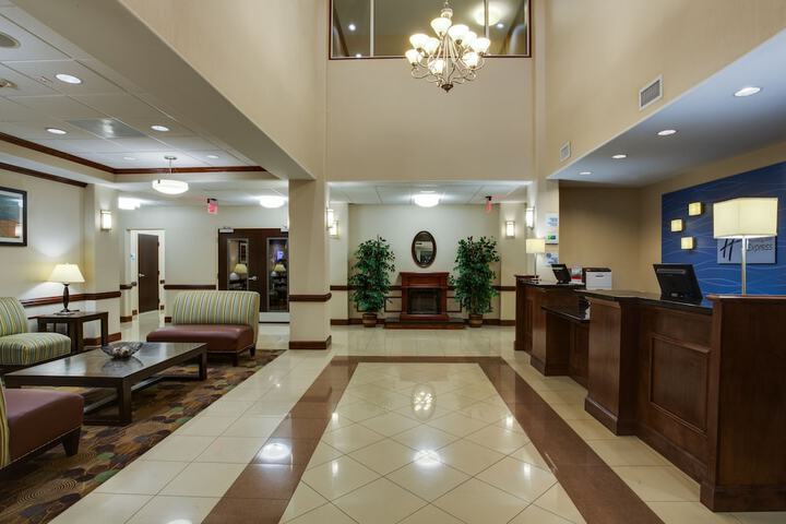 Hotel 7 of 44
