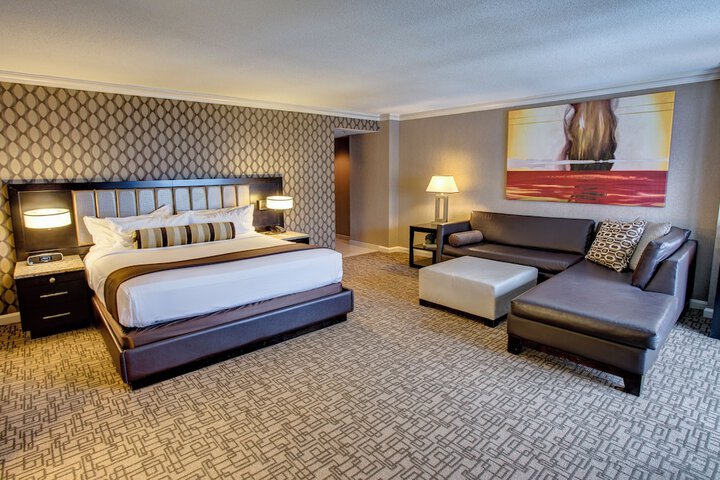 Room 16 of 66