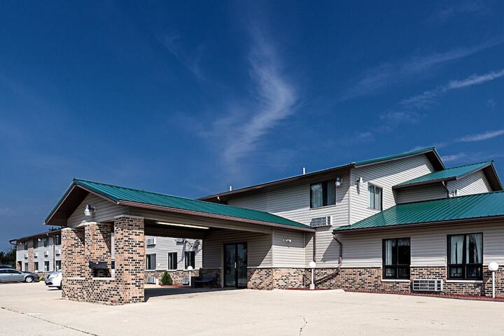 Motel 6 Kewanee IL