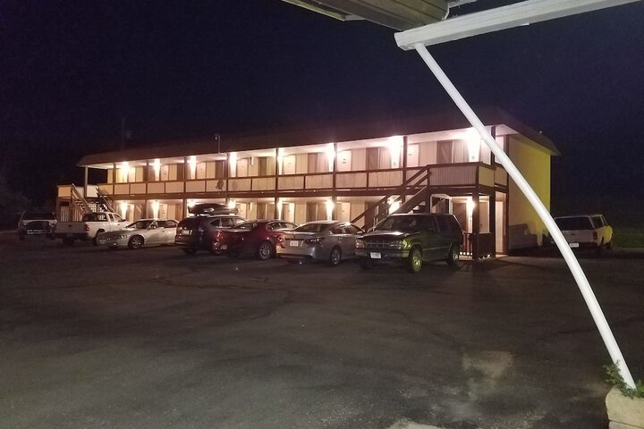 Moorcourt Motel