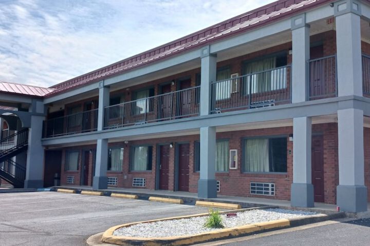 Hotel 6 of 47