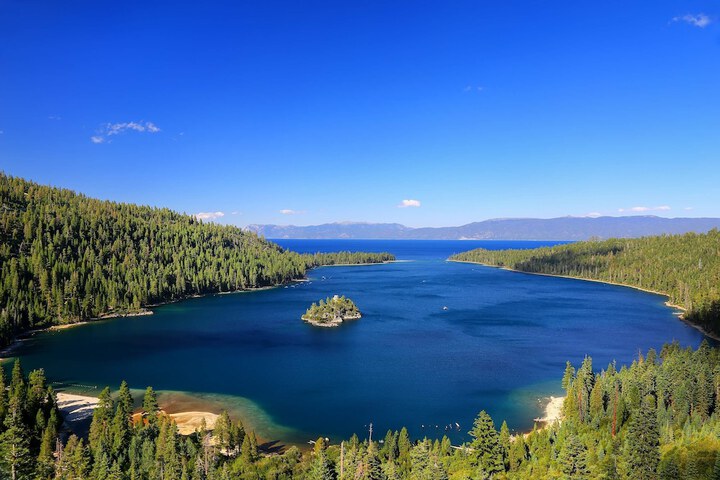 Crystal Charm Amazing 3 BDR Condo Close to Beaches Casinos, & Skiing!
