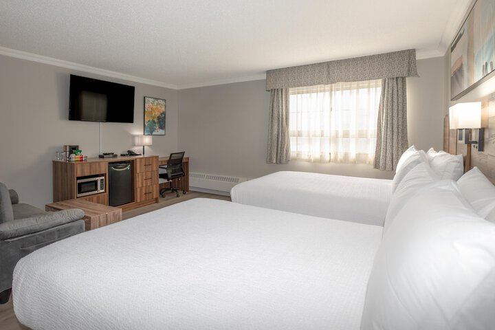 Coast Dawson Creek Hotel