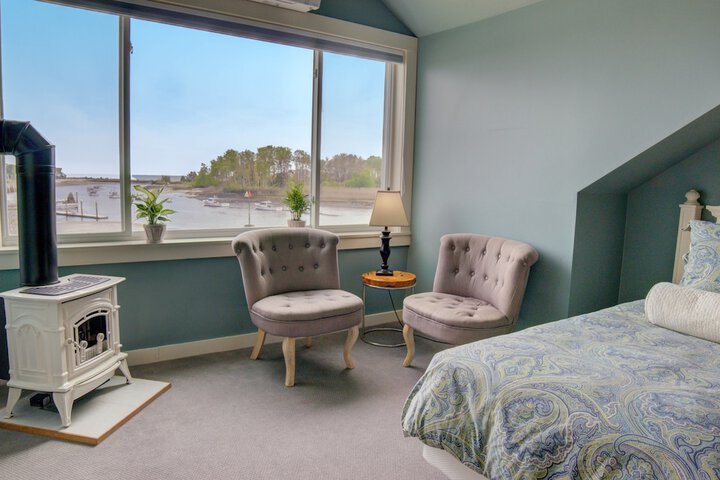 Room 70 of 133