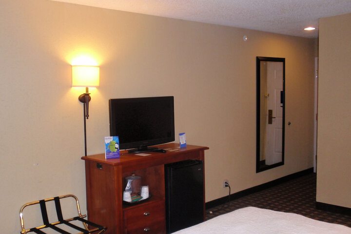 Room 7 of 28