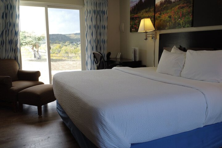 Days Inn & Suites by Wyndham Trinidad