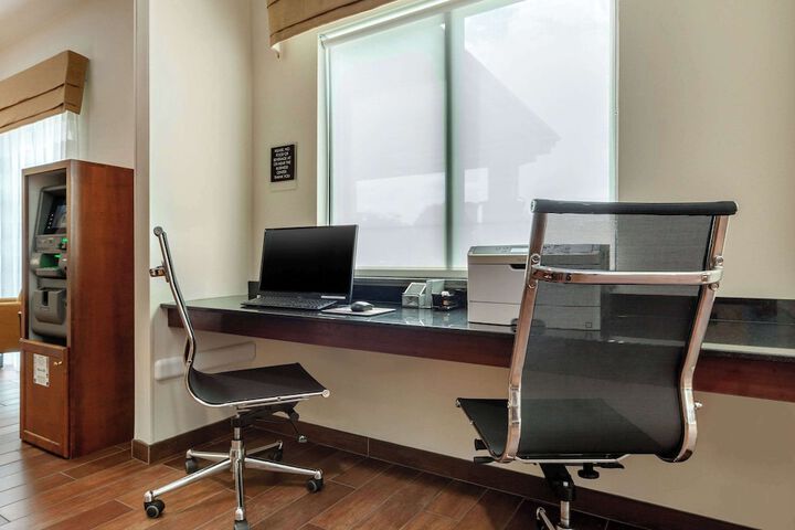 Business Center 47 of 47