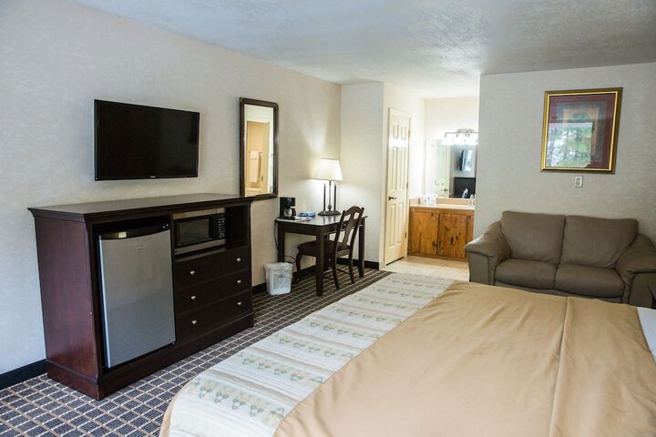 Room 11 of 20