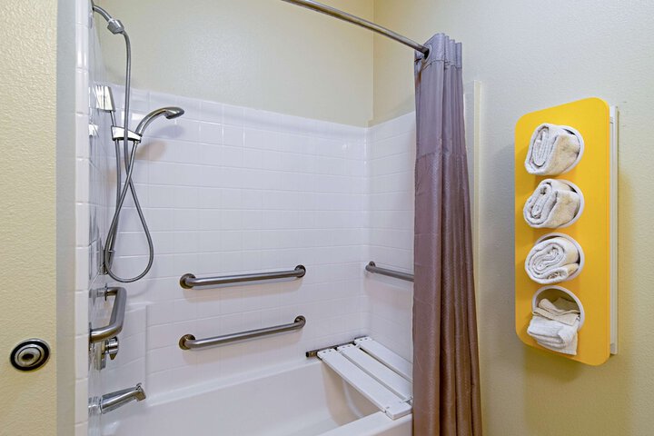 Motel 6 Rhome TX