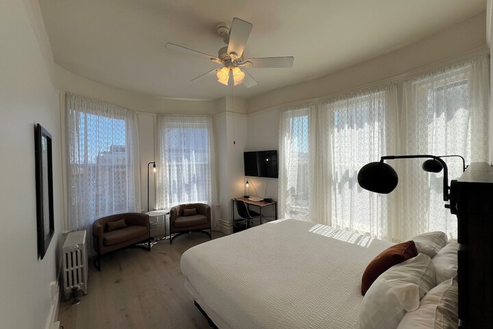 Room 36 of 41