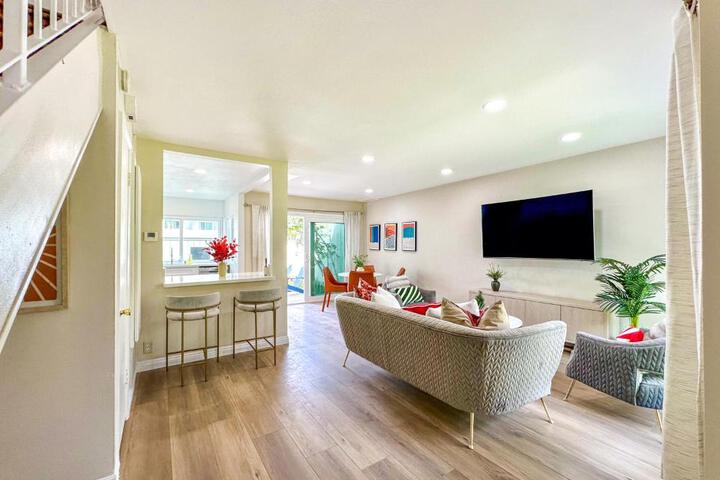 Sweet 2 bd for monthly stay! 20 mi to Disney