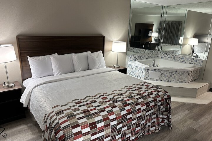 Room 10 of 19