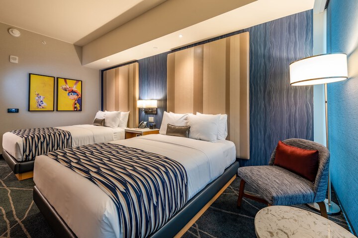 Room 17 of 35