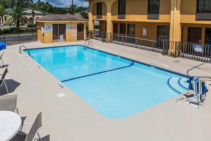 Pool 16 of 54