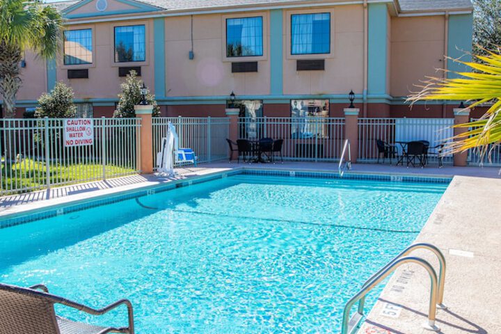Pool 6 of 70