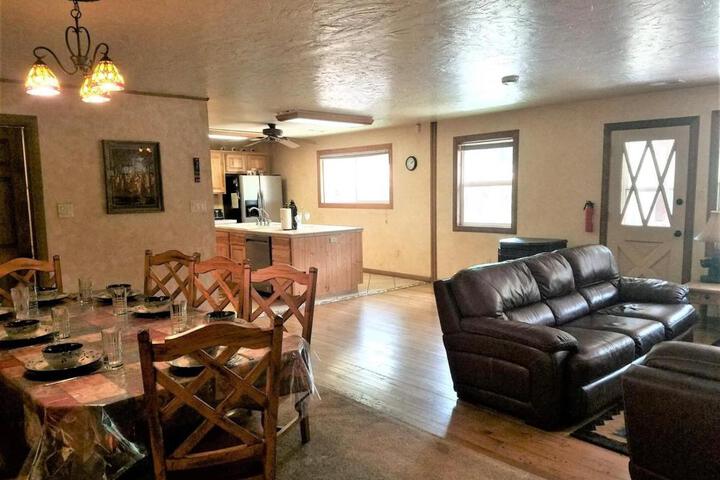 Rivers Edge Cabin