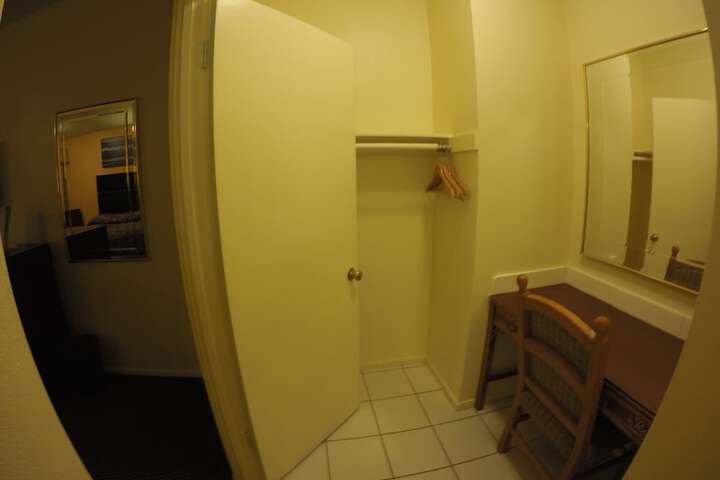 Room 12 of 38