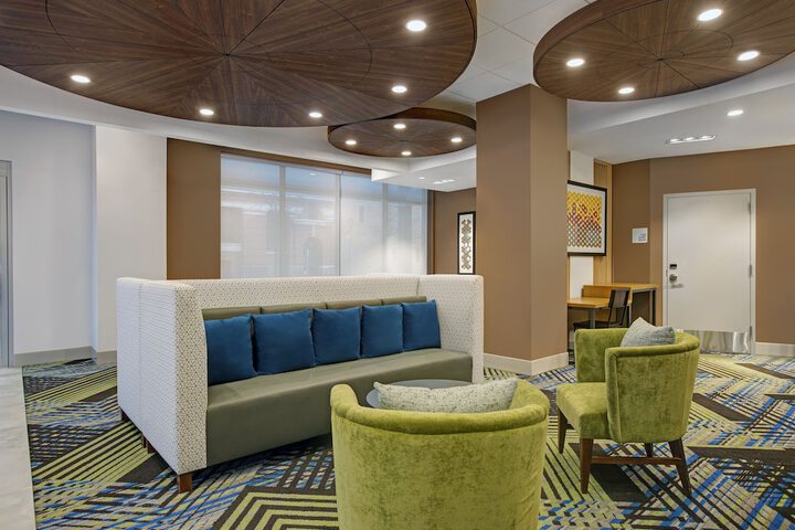 Hotel 6 of 50