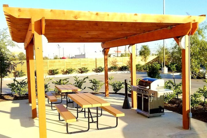 Holiday Inn Express & Suites Pasadena Houston Southeast by IHG