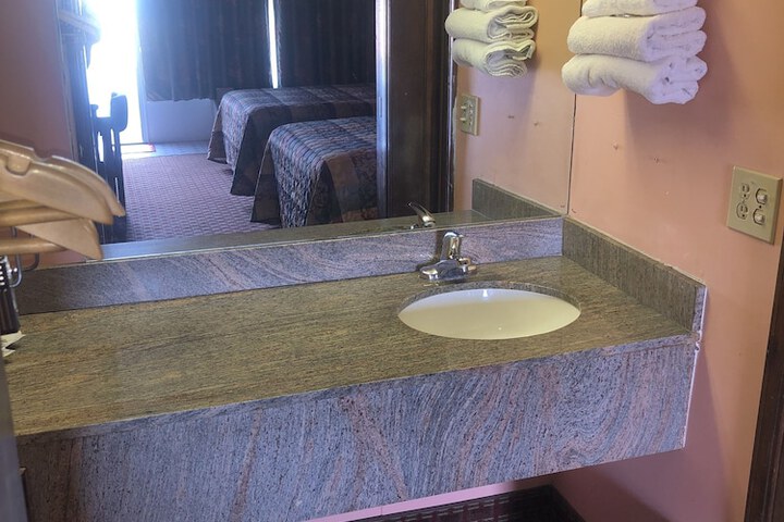 Room 13 of 14