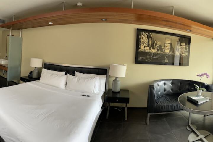 14 West Hotel