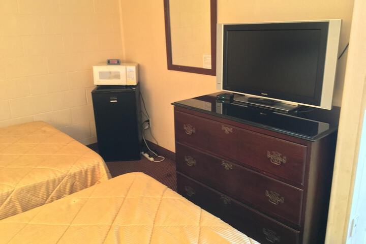 Room 37 of 53