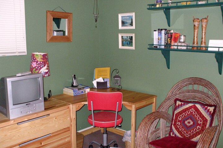 Room 6 of 26