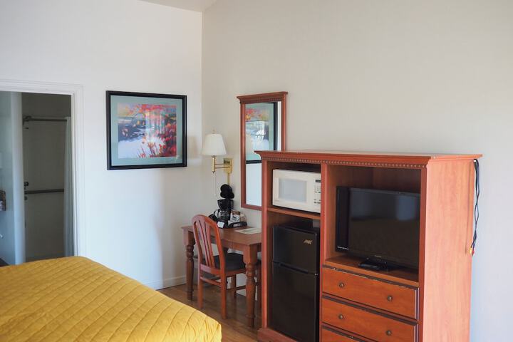Room 13 of 25