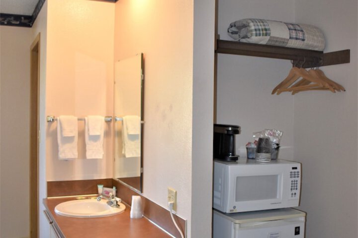 Room 10 of 35