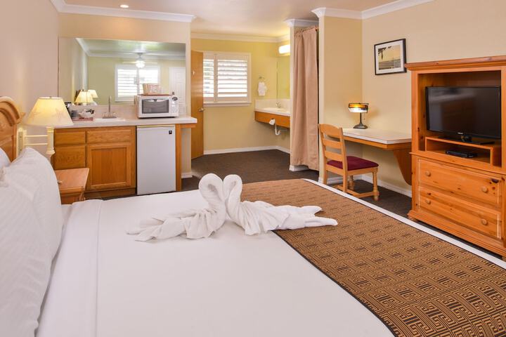 Room 15 of 38