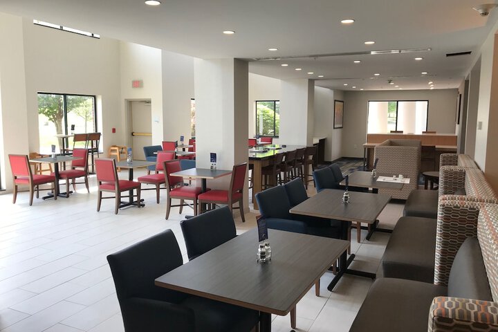 Holiday Inn Express Hotel & Suites Rochester - Victor by IHG