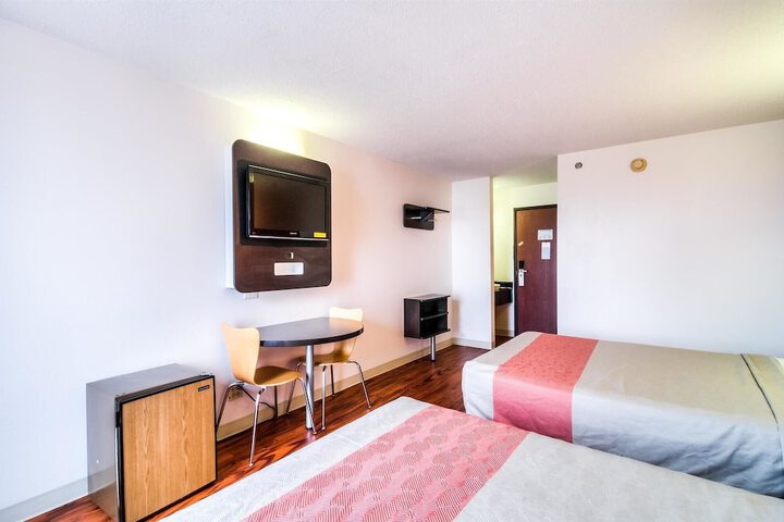 Motel 6 Lansing IL - Chicago South