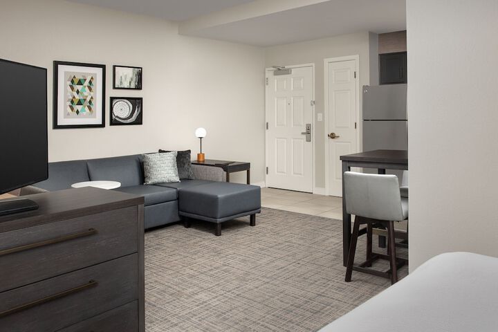 Room 28 of 53