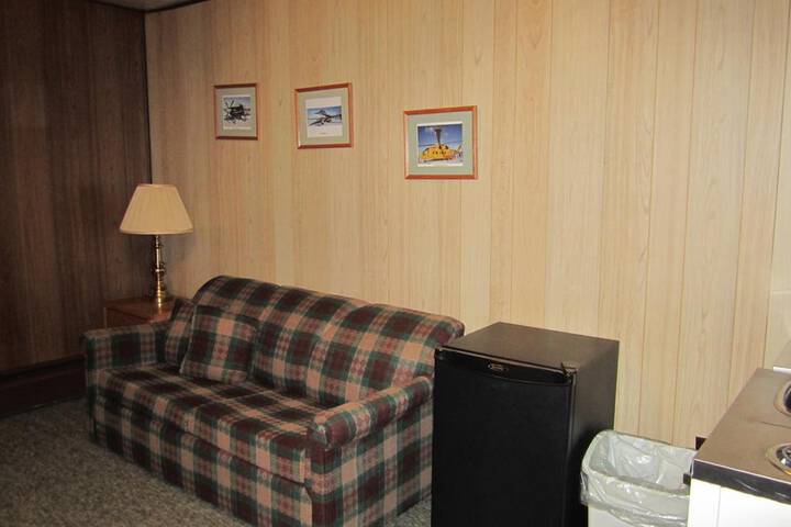 Room 35 of 48