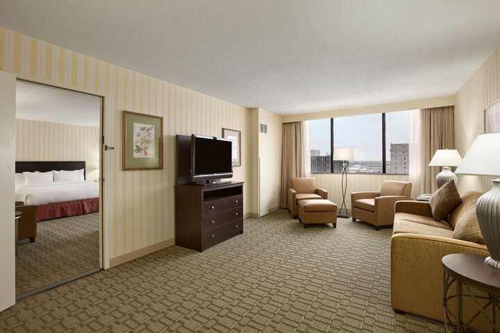 Room 21 of 47