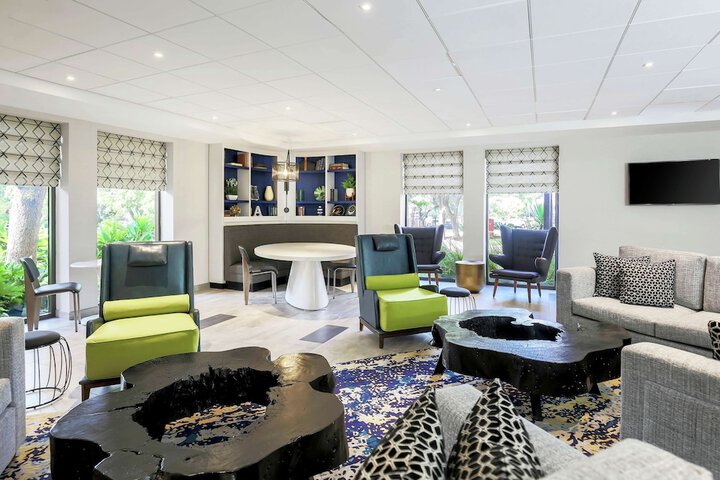 DoubleTree by Hilton Austin - University Area