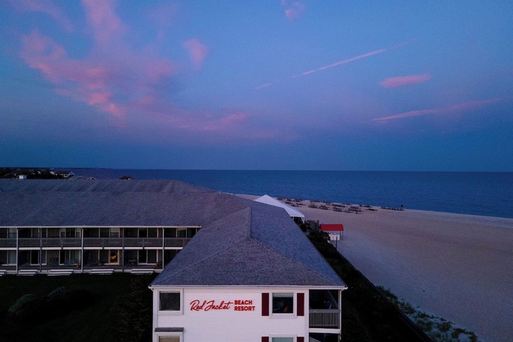 Red Jacket Beach Resort