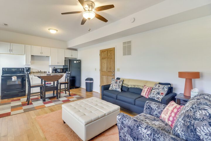Cozy Marlinton Vacation Rental: Downtown Location!