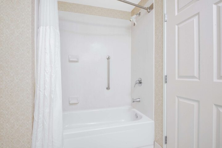 Wingate by Wyndham Gillette