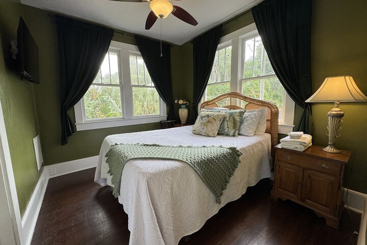 Park Place Inn and Cottages