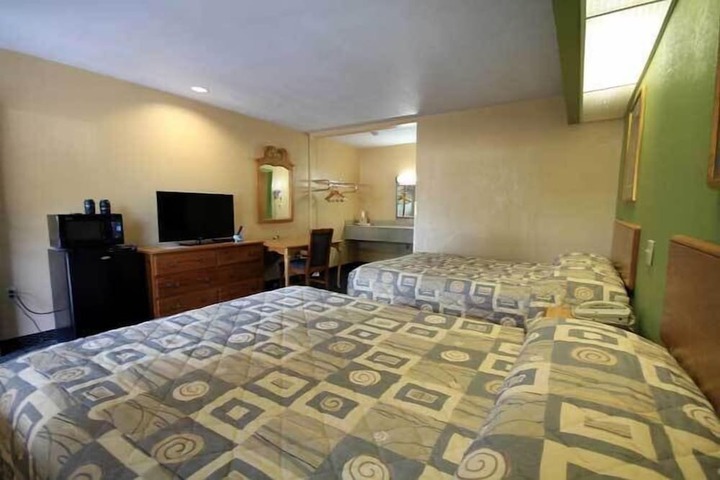 Room 27 of 57